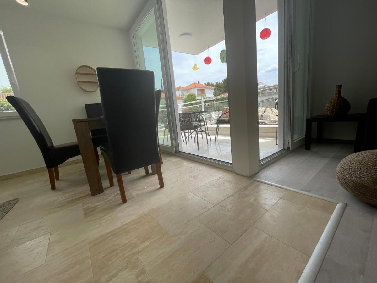 Vila Regina Apartment Paloma With Swimming Pool Jezera Kültér fotó