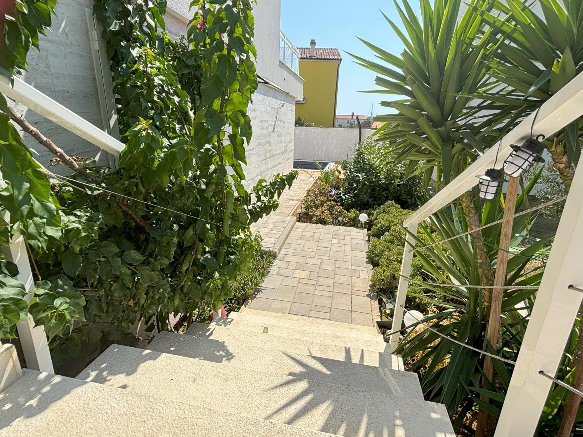 Vila Regina Apartment Paloma With Swimming Pool Jezera Kültér fotó